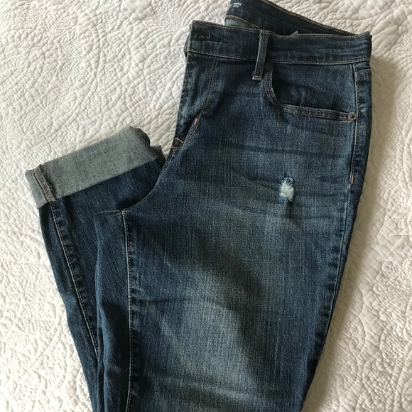 NEW OLD NAVY CURVY SKINNY  JEANS. size 12 38" L - Picture 1 of 5